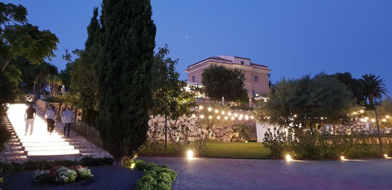 Hotel Villa Flora Relais Caltanissetta Extérieur photo