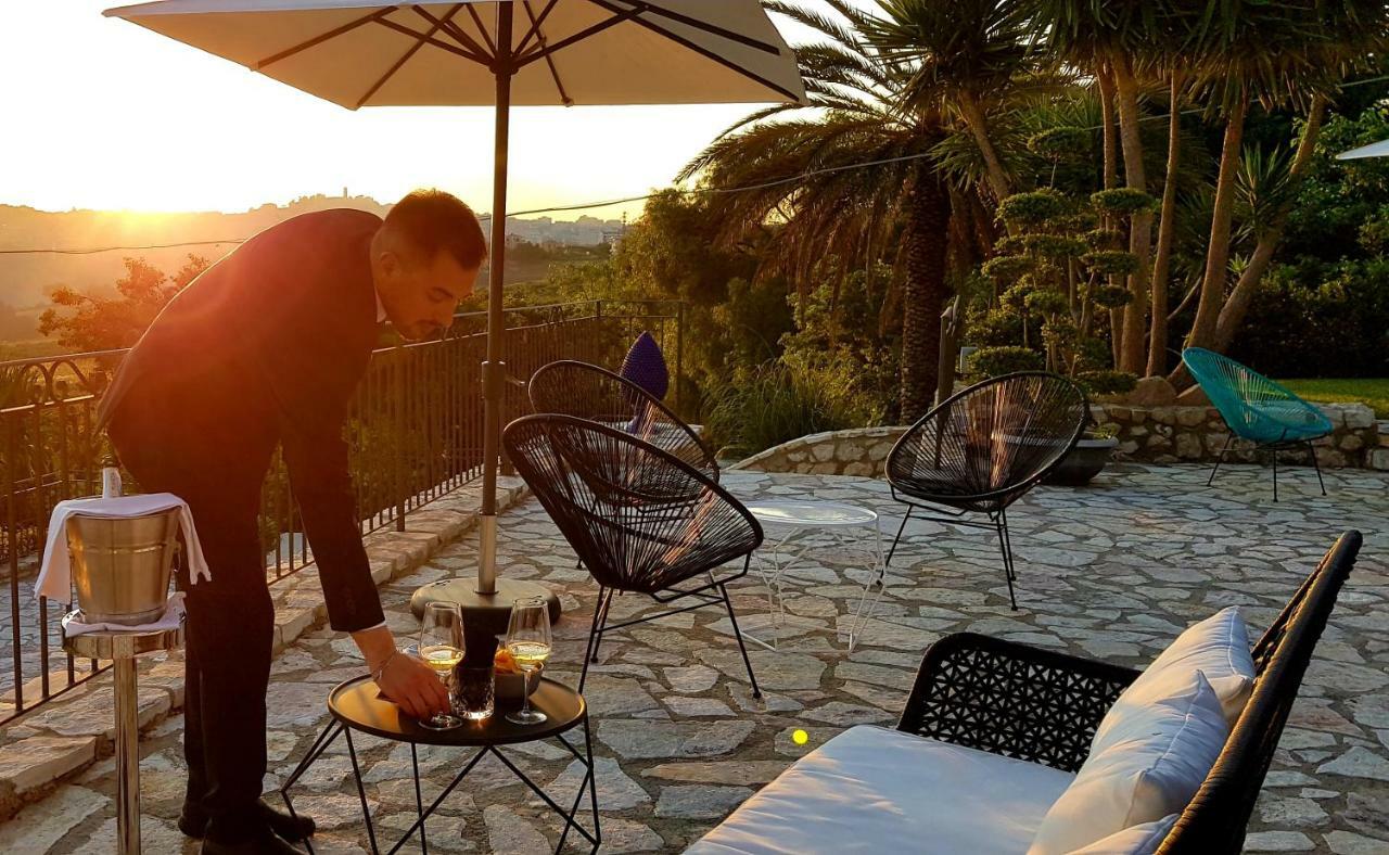 Hotel Villa Flora Relais Caltanissetta Extérieur photo